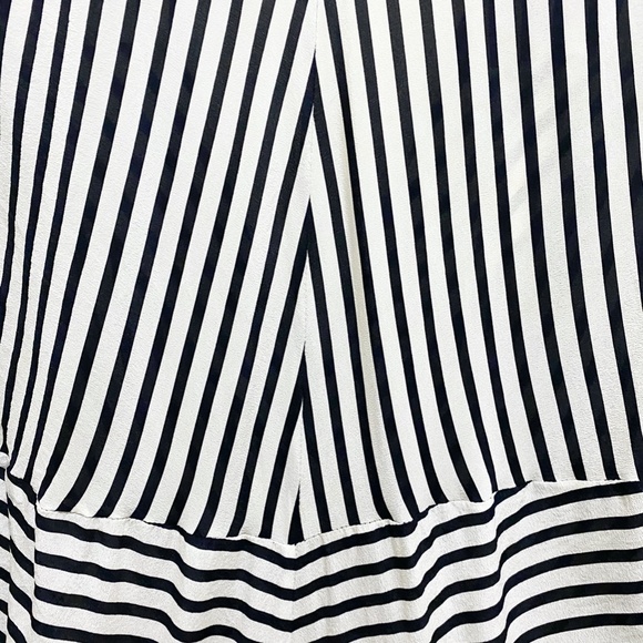 BCBG Maxazria Surplice High Low Origami Surplice Striped Blouse White Black XS - Picture 8 of 10